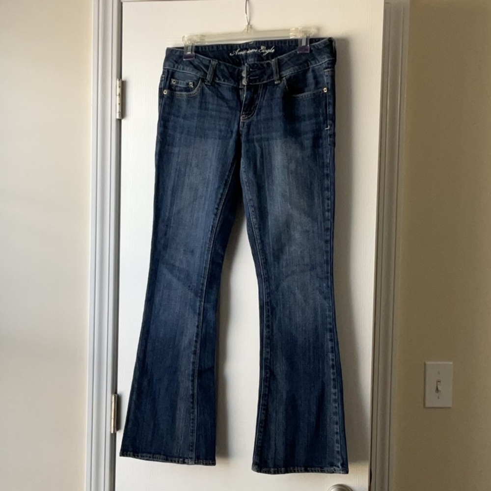 American Eagle Artist stretch low rise jeans size 4 short.